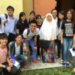 Sin Yee with lecturer and coursemates
